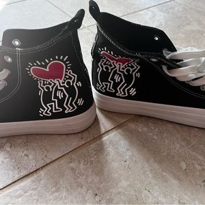 Converse style Keith Haring